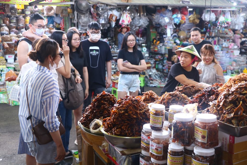 Thiên đường ẩm thực trong chợ Cồn Đà Nẵng 
