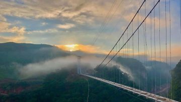 tour du lịch cầu kính mộc châu