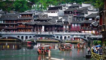 tour phuong hoang co tran 2023