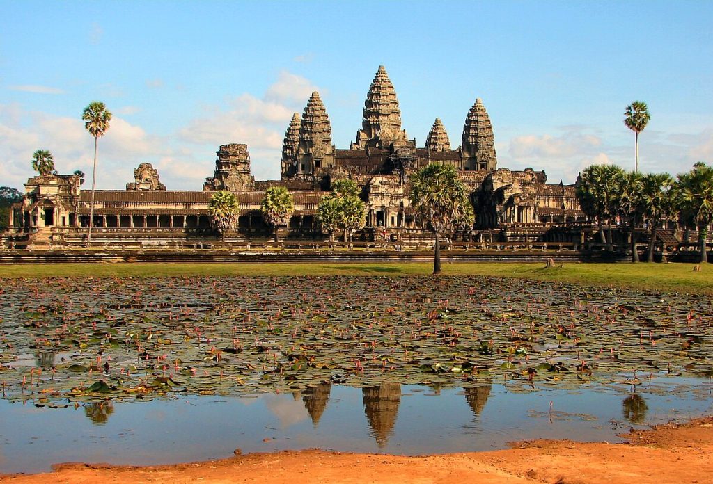 Tour Campuchia tháng 10 – Khám phá Angkor Wat huyền bí